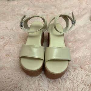 Women’s tan wedges